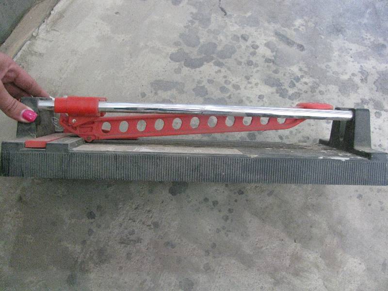PlasPlugs Floor and Wall Tile Cutter