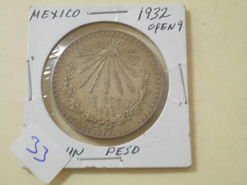 1932� 1 peso Mexico silver...