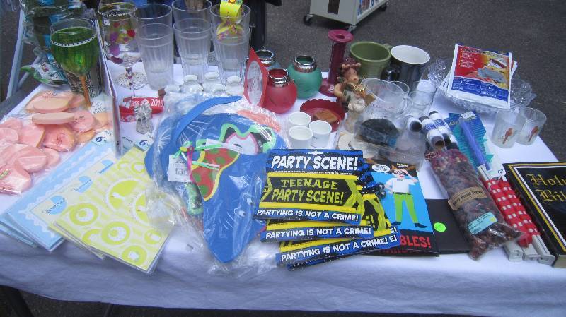 lot 232 image: NEW BOX LOT
