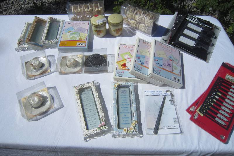 lot 256 image: NEW -- GREAT FOR GARAGE SALES, FLEA MARKETS OR STORE