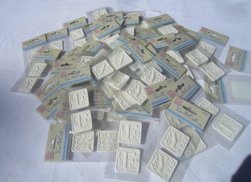 lot 262 image: NEW -- BOX LOTS - GREAT FOR GARAGE SALES, FLEA MARKETS OR STORE