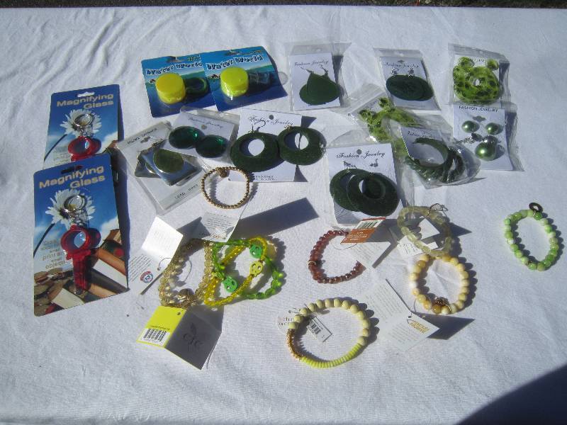 lot 197 image: NEW -- BOX LOTS - GREAT FOR GARAGE SALES, FLEA MARKETS OR STORE