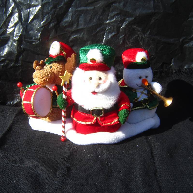 lot 295 image: Cloth Moose Santa and Snowman