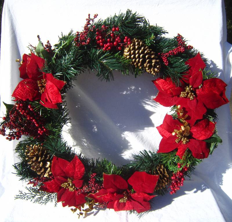 lot 299 image: Large Wreath Approx 22 New in Box