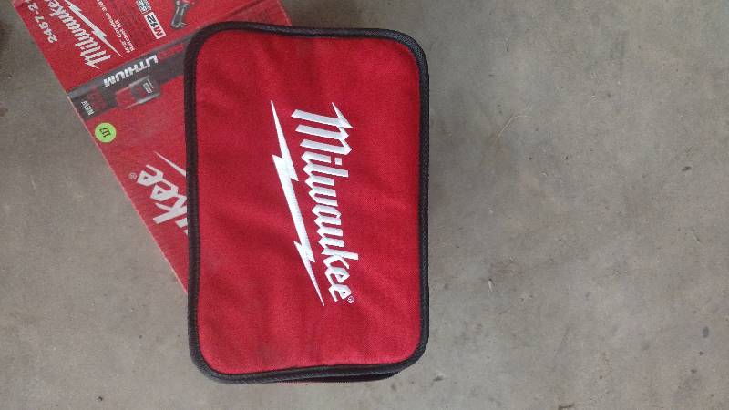 Milwaukee Cordless 38 Ratchet kit