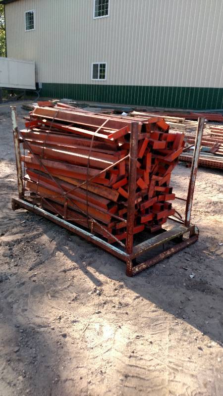 Approx. 50 pallet racking supports