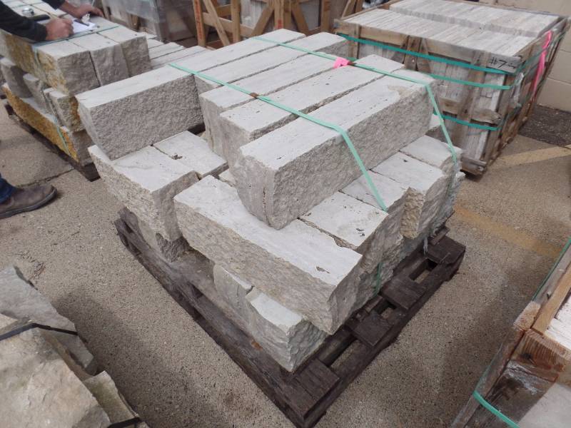 lot 19 image: Oakfield Sawn Height Wall Stone