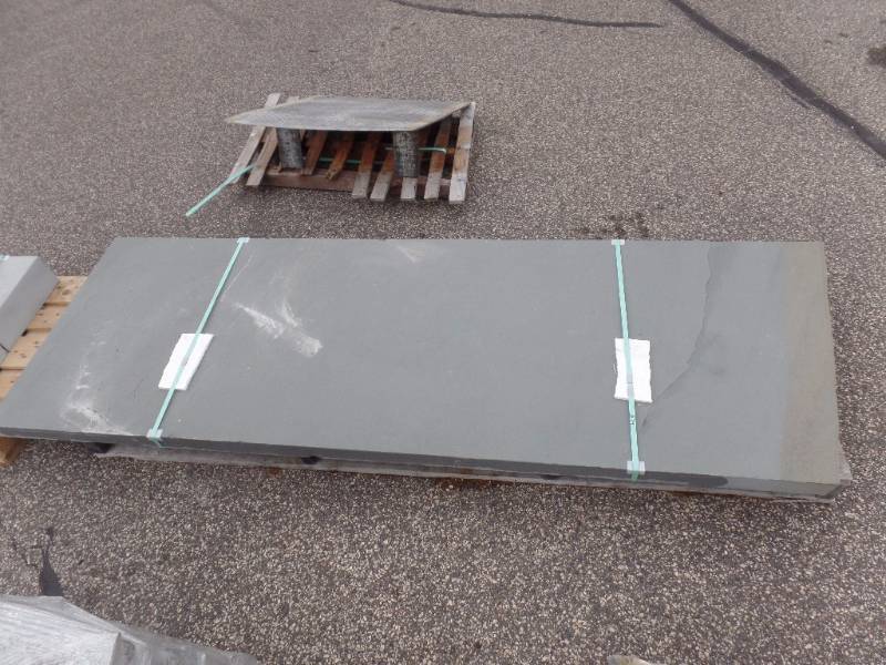 lot 24 image: Bluestone Thermal Slab
