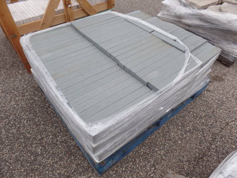 lot 37 image: Bluestone Stone Bricks