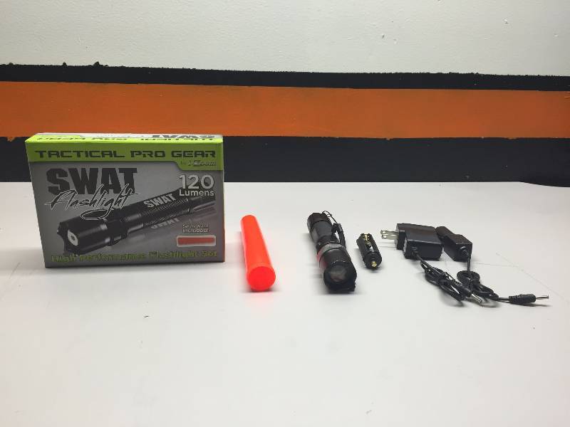 TACTICAL PRO GEAR I200M, SWAT FLASHLIGHT
