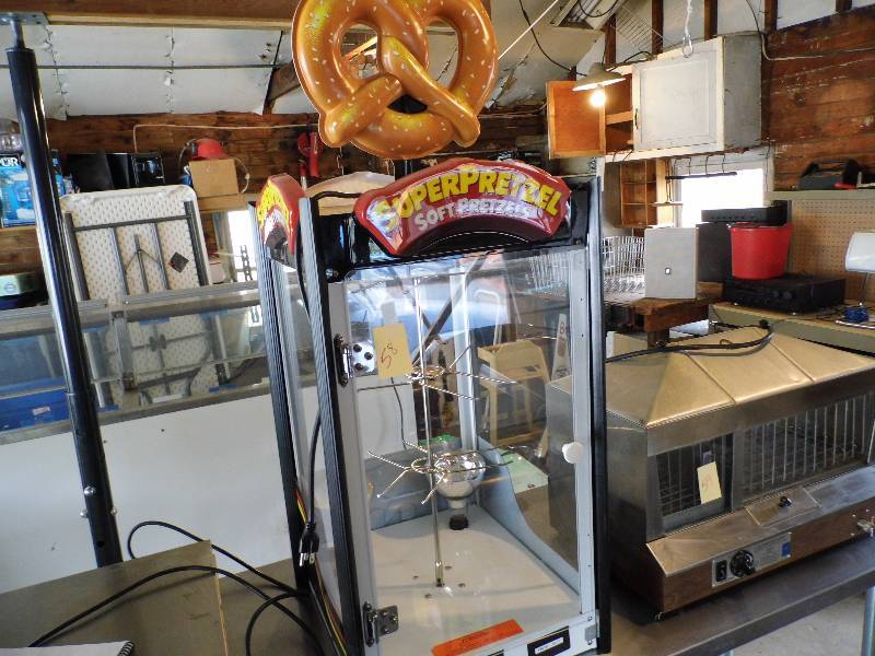 Pretzel Display  Warmer