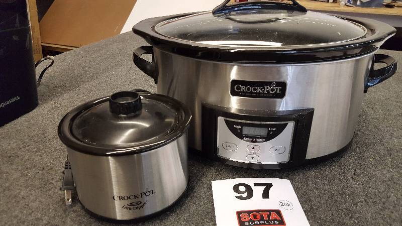 lot 97 image: Crock-Pot 6-Qt. Slow Cooker & Little Dipper