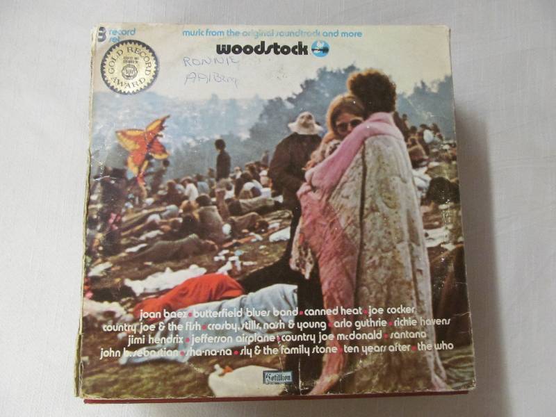 lot 1 image: albums