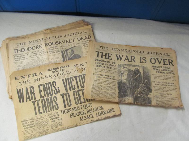 lot 15 image: World War 2 Minneapolis Journal papers