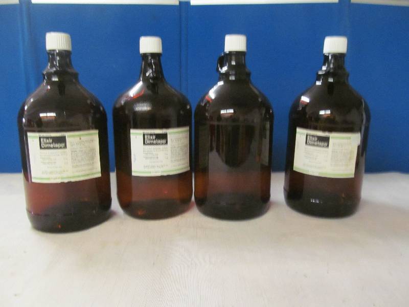lot 44 image: amber jars