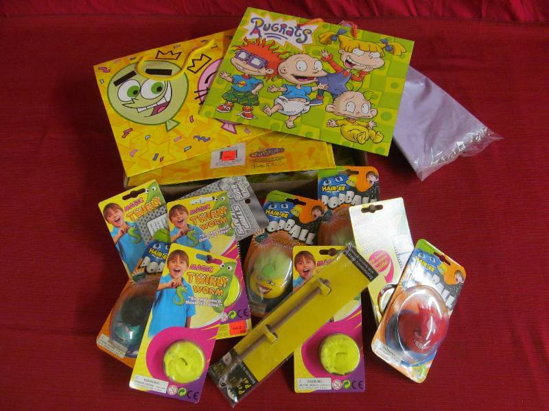 lot 60 image: childrens toys