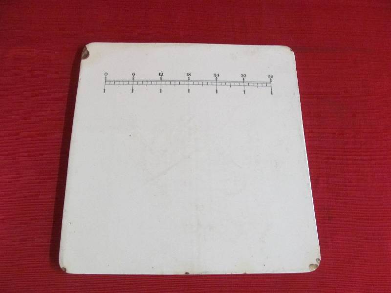 lot 62 image: vintage pill preparation board