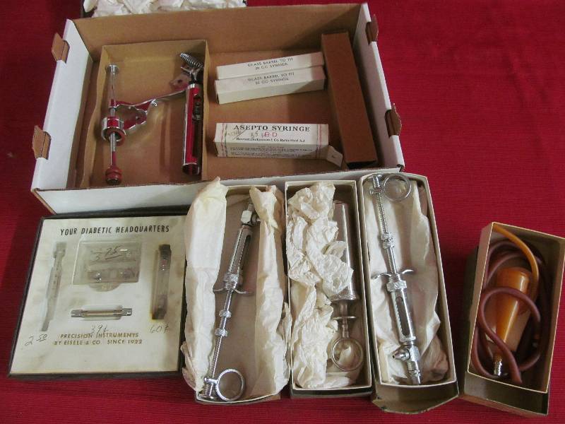 lot 74 image: syringe parts