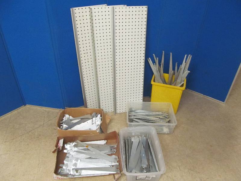 lot 100 image: shelving