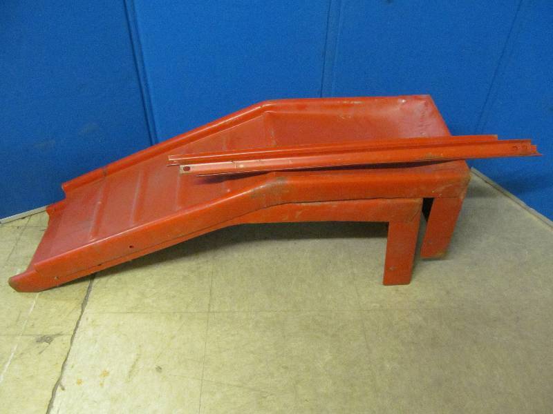 lot 105 image: car ramps