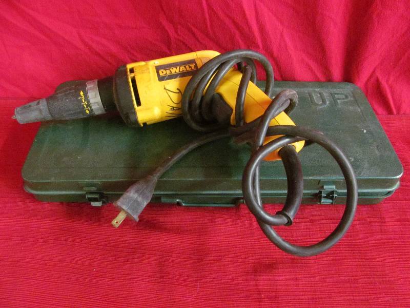 lot 122 image: Dewalt Drywall screwdriver