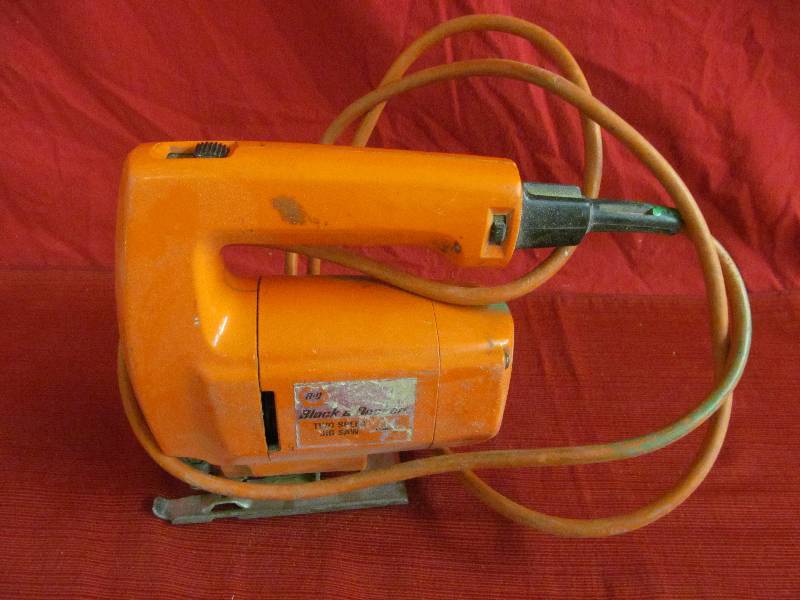 lot 123 image: Black N Decker Jigsaw