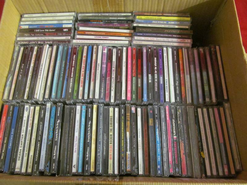 lot 136 image: cds