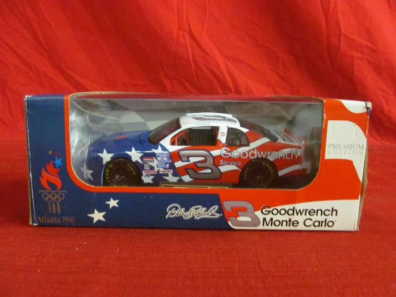 lot 142 image: Revell 124 Monte Carlo