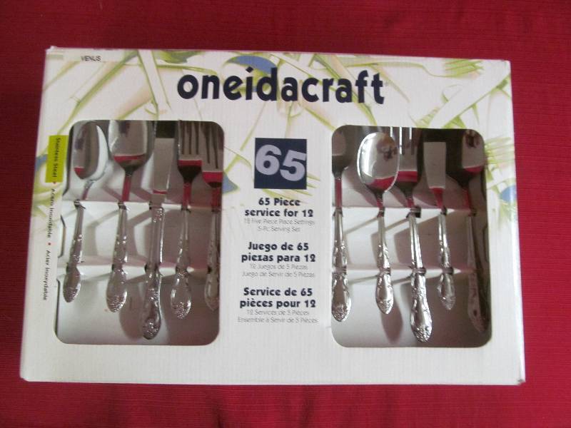 lot 158 image: Oneidacraft Flatware