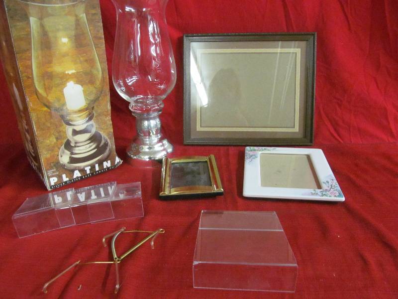 lot 169 image: Picture Frames