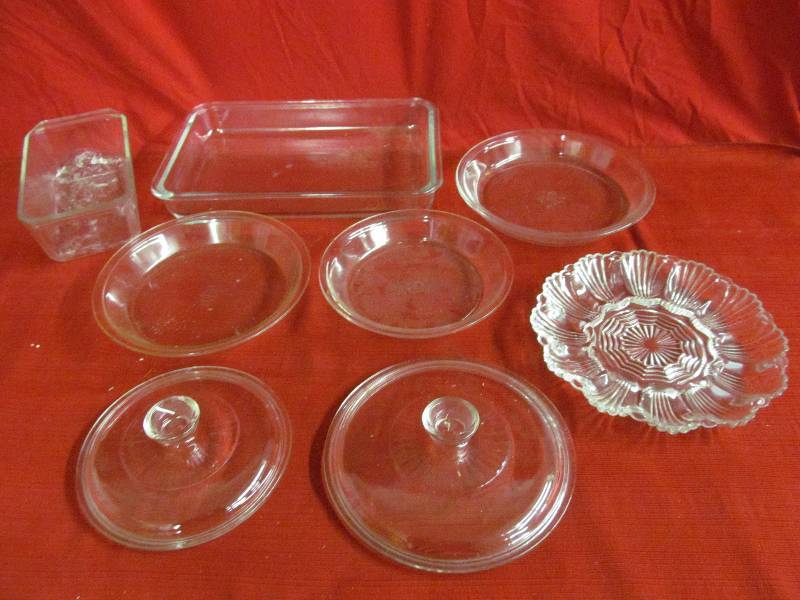 lot 174 image: Pyrex