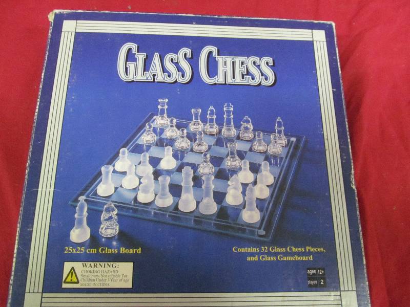 lot 207 image: chees set