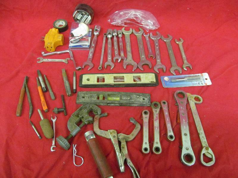 lot 208 image: tools