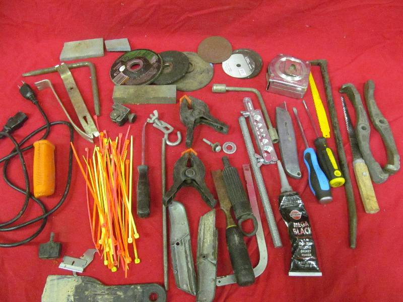 lot 210 image: hardware