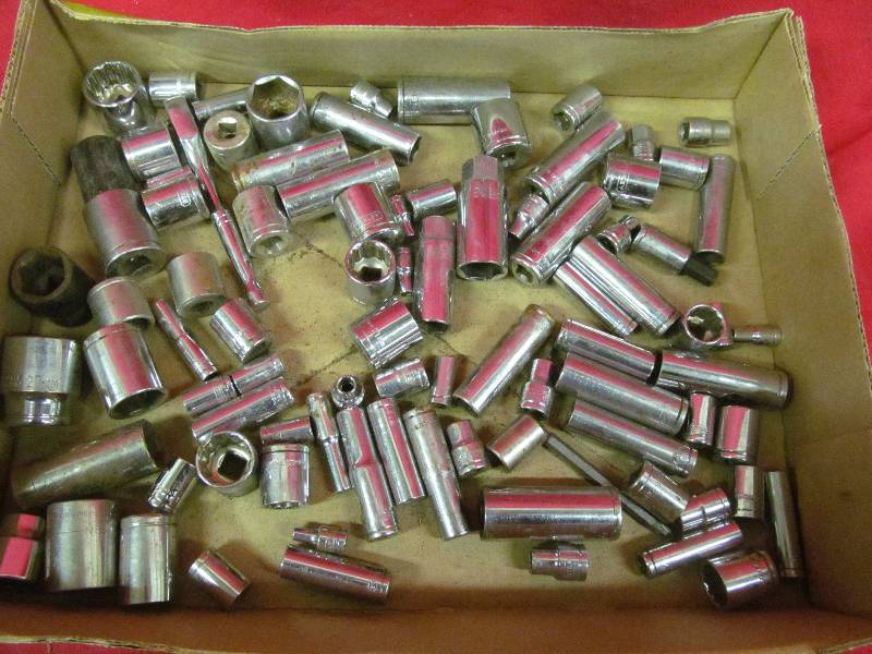 lot 214 image: tools