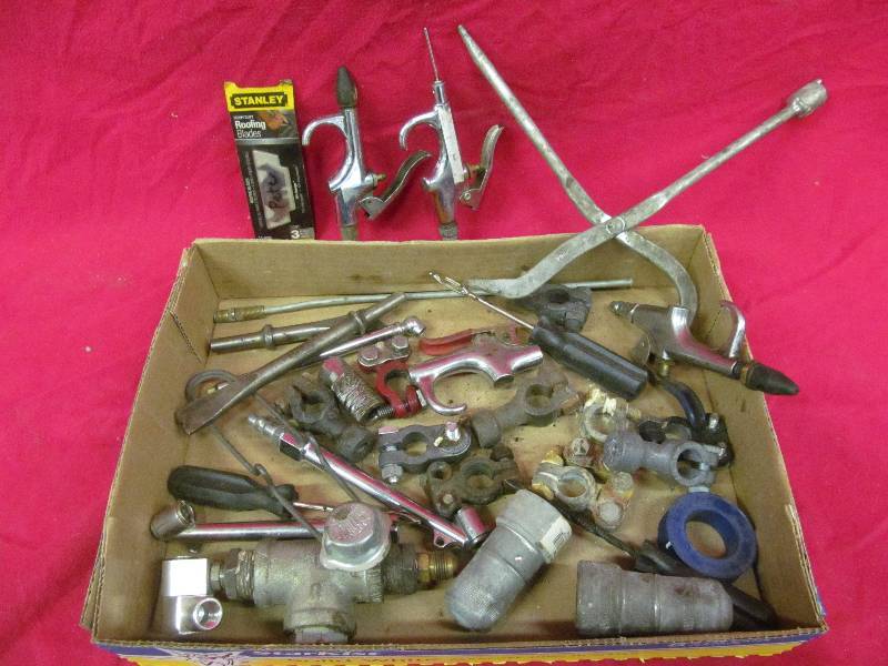 lot 215 image: hardware