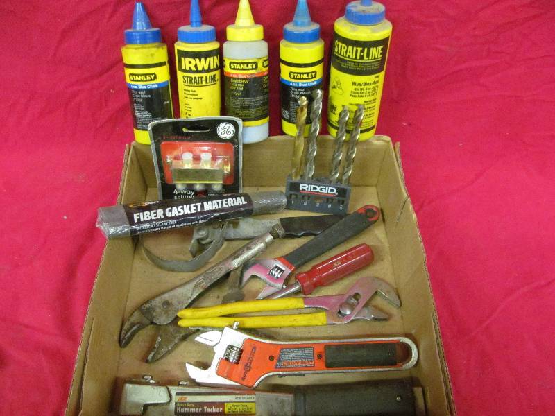 lot 220 image: tools