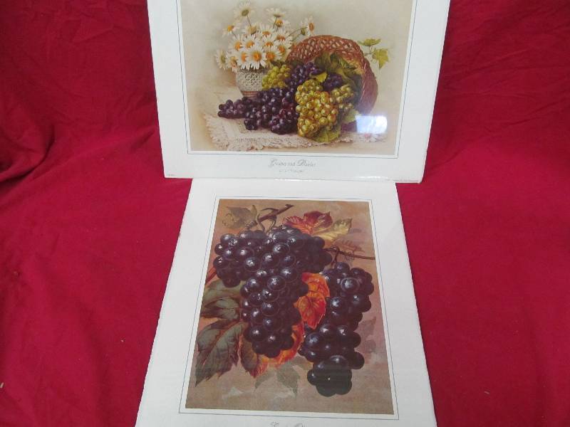 lot 243 image: wall dcor
