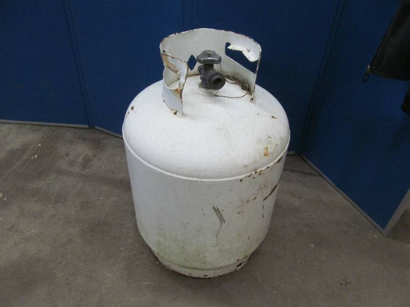lot 258 image: LP tank