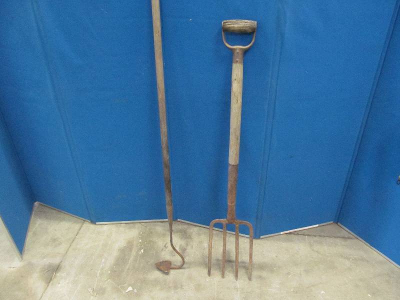 lot 261 image: tools