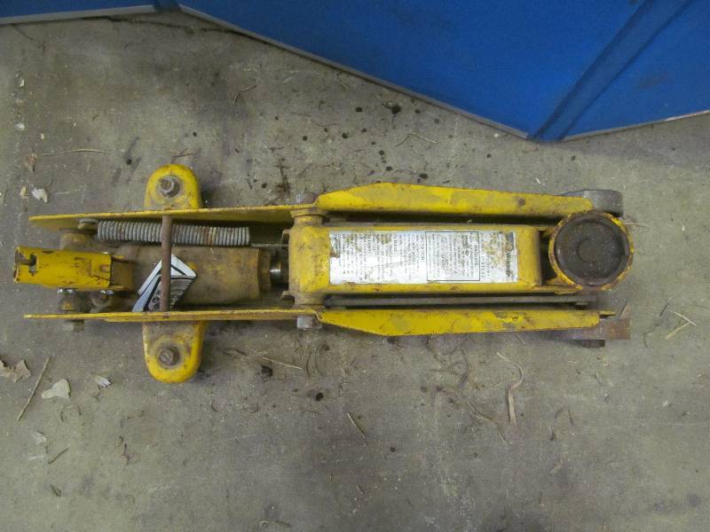 lot 271 image: tools