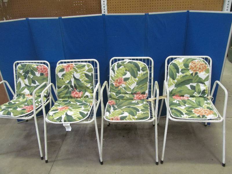 lot 273 image: lawn furniture