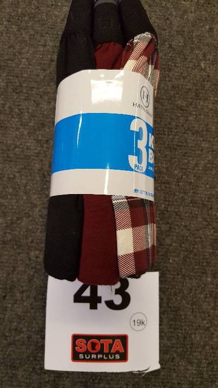 lot 43 image: Kirkland Knit Mens Boxers  (X-Large) 3- PK