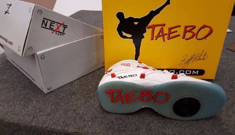 lot 101 image: TAE-BO NextUp Athletic Shoe   sz 9 12  WhiteRed