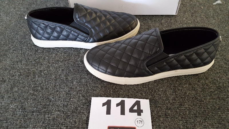lot 114 image: Steve Maddens womens ECENTRCQ sneaker- SZ 9