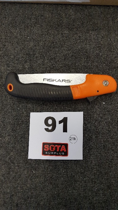 lot 91 image: Fiskars 9 Saw