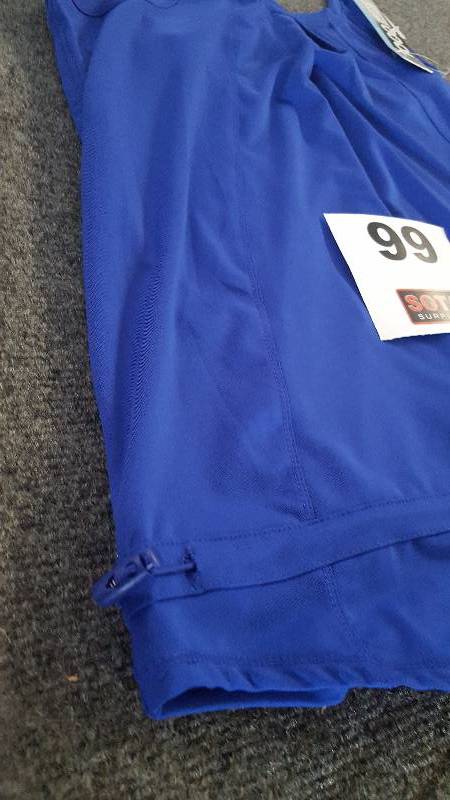 lot 99 image: 32 Degrees Womans Sport Top Blue - Medium