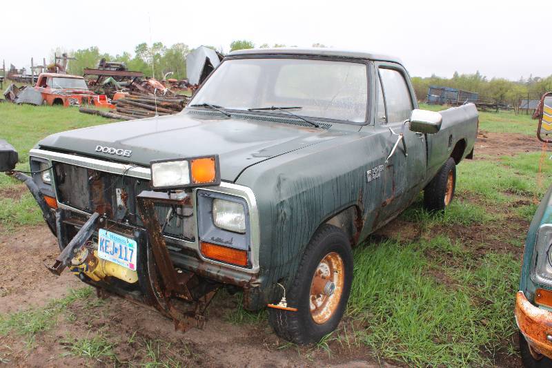 lot 4 image: 1983 Chrysler Dodge Power Ram Pickup Truck w Front Plow Hitch