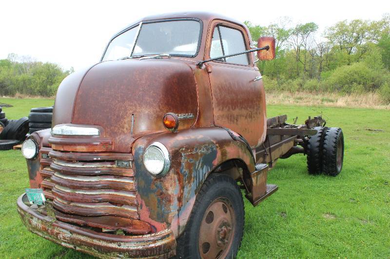 lot 5 image: Commercial Truck License Plate MN 82933 Mileage Indicated 87801.2