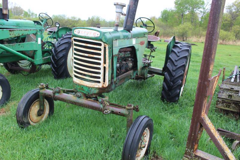 lot 8 image: Oliver Tractor Model 38-1659